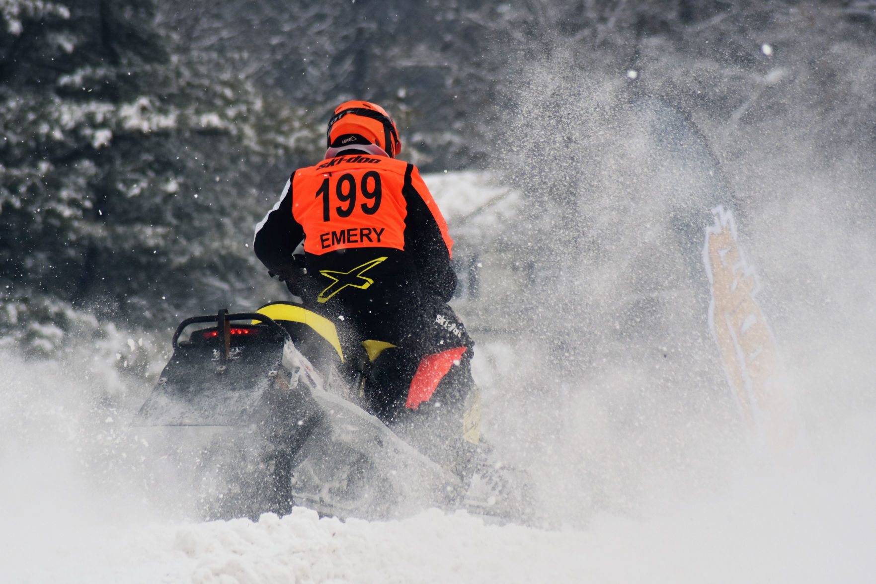 Snocross early heats